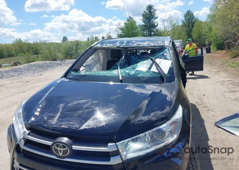 2018 Toyota Highlander Xle from USA, damaged, VIN 5TDJZRFH3JS536242